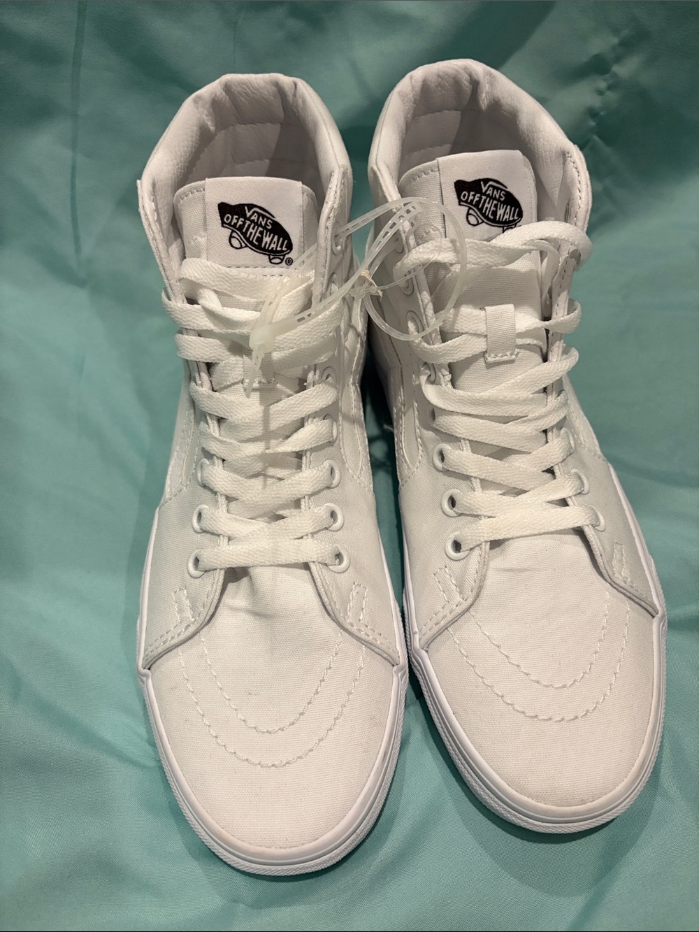 Vans White High-Top Canvas sneakers Women’s 8- Men’s 6.5